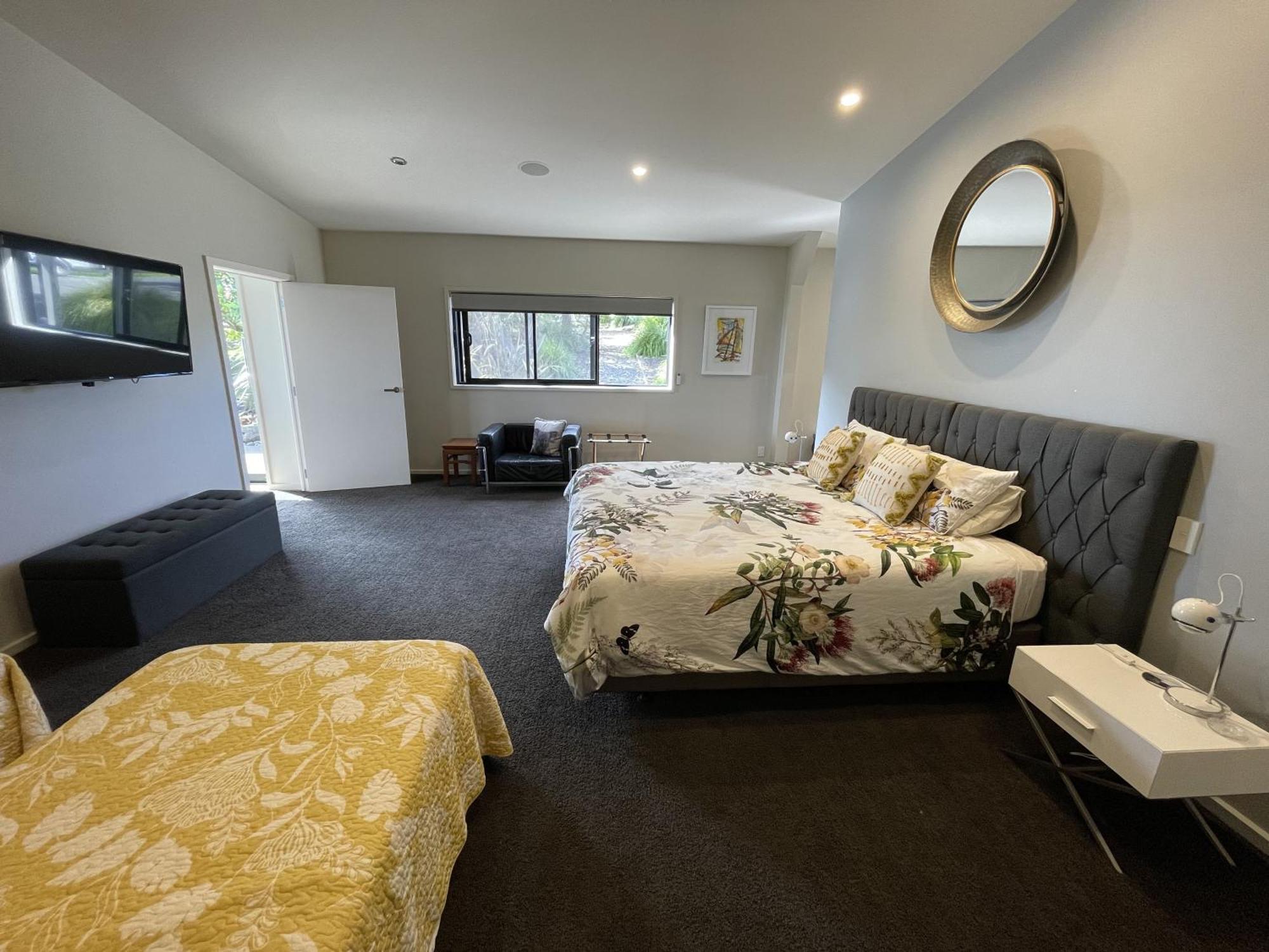 Matapouri & Tutukaka Spectacular Coastal Views- Aroha Luxury Guest Suite Eksteriør billede